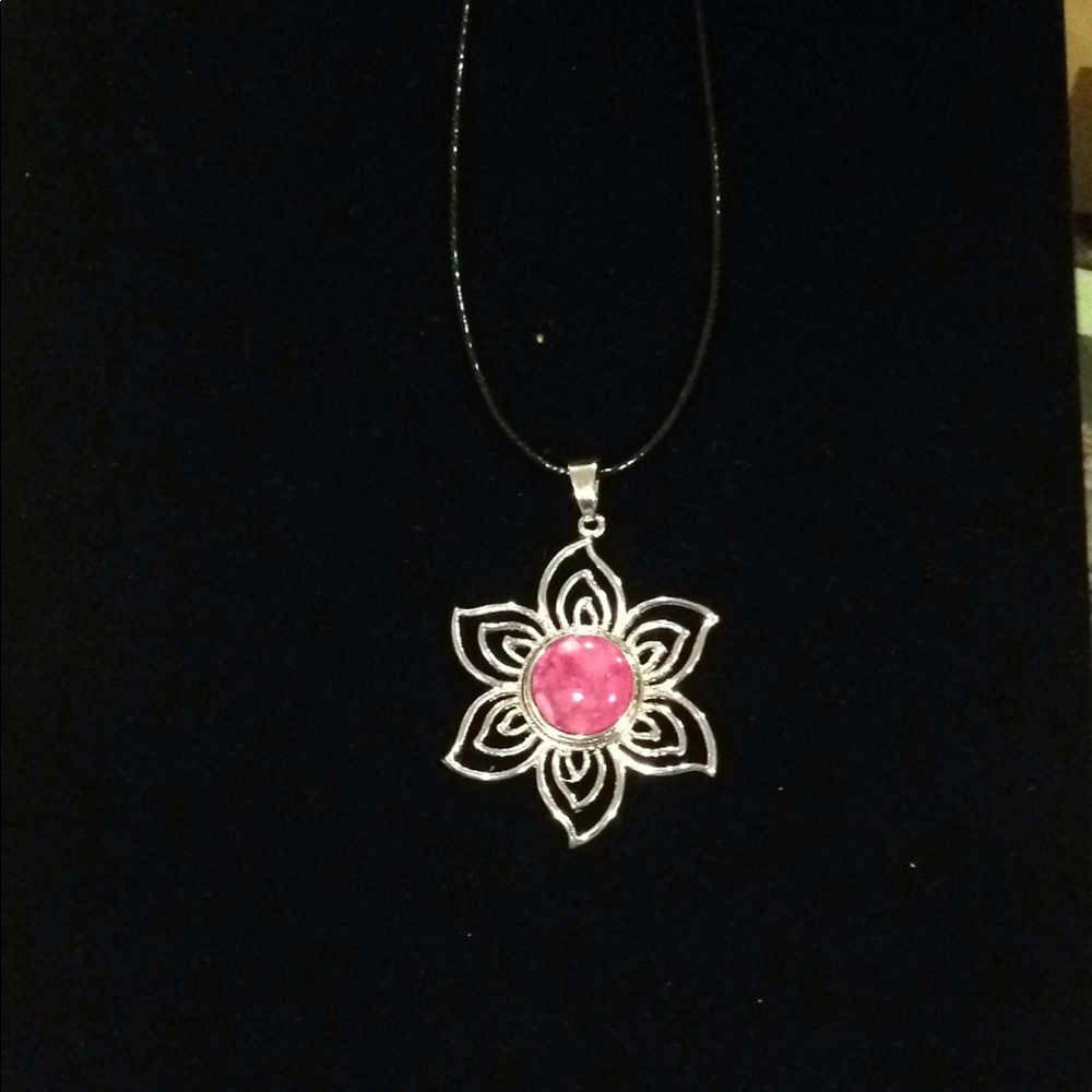 Silver flower 🌺 necklace